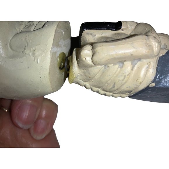 HALLOWEEN Skeleton FIGURINE. HEAD ON SPRING BOBBLE HEAD / NODDER - Picture 9 of 9